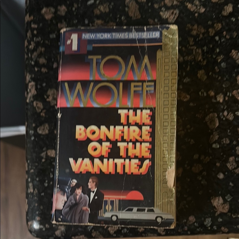 The Bonfire of the Vanities Paperback